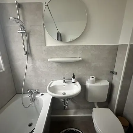 Modernes 3-zimmer Im Zentrum Neumünster