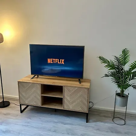 Modernes 3-zimmer Im Zentrum Appartement *